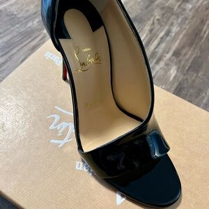 Christian Louboutin Phoebe 100 Patent Black Patent, 40